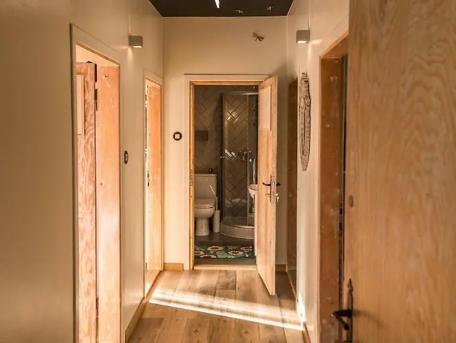 5 Krokow B&B 자코파네